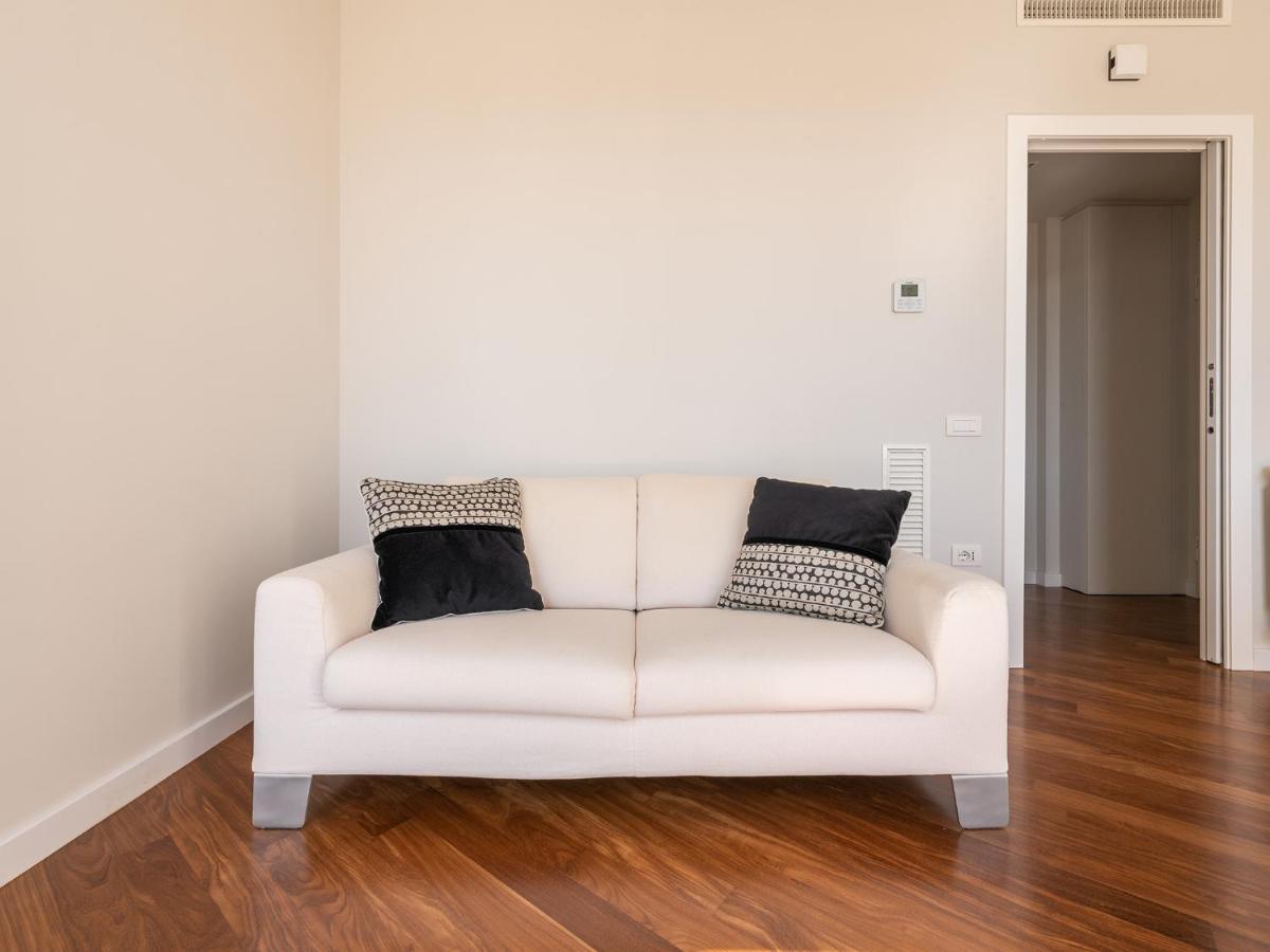 Penthouse Center Leilighet Cagliari Eksteriør bilde