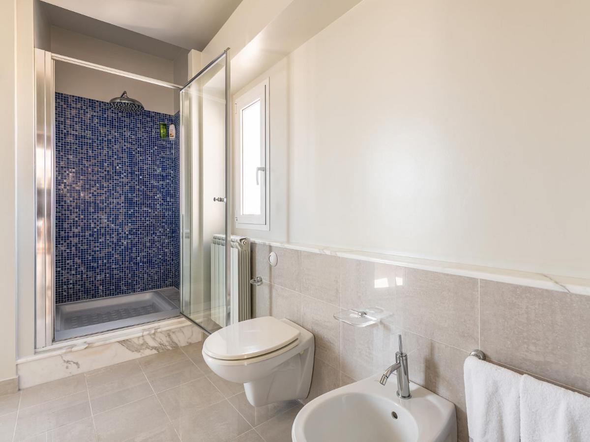 Penthouse Center Leilighet Cagliari Eksteriør bilde