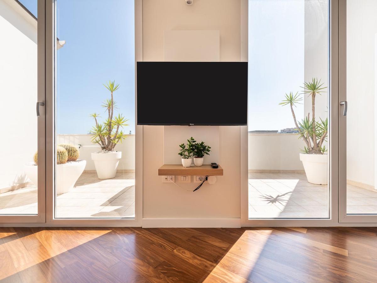 Penthouse Center Leilighet Cagliari Eksteriør bilde