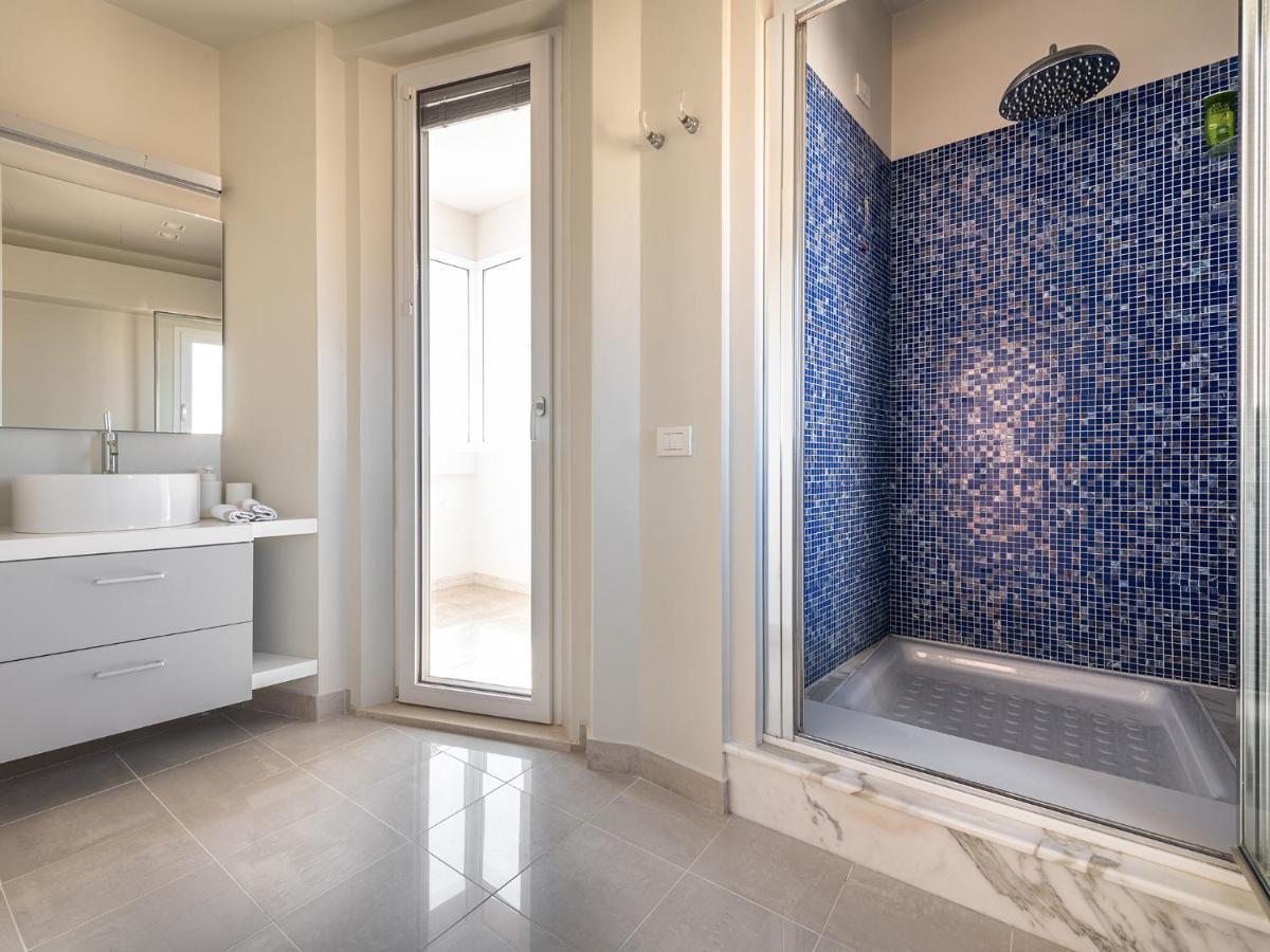 Penthouse Center Leilighet Cagliari Eksteriør bilde